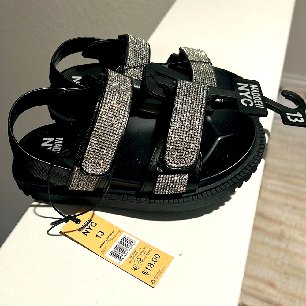 Brand New Madden NYC Girls Sandals